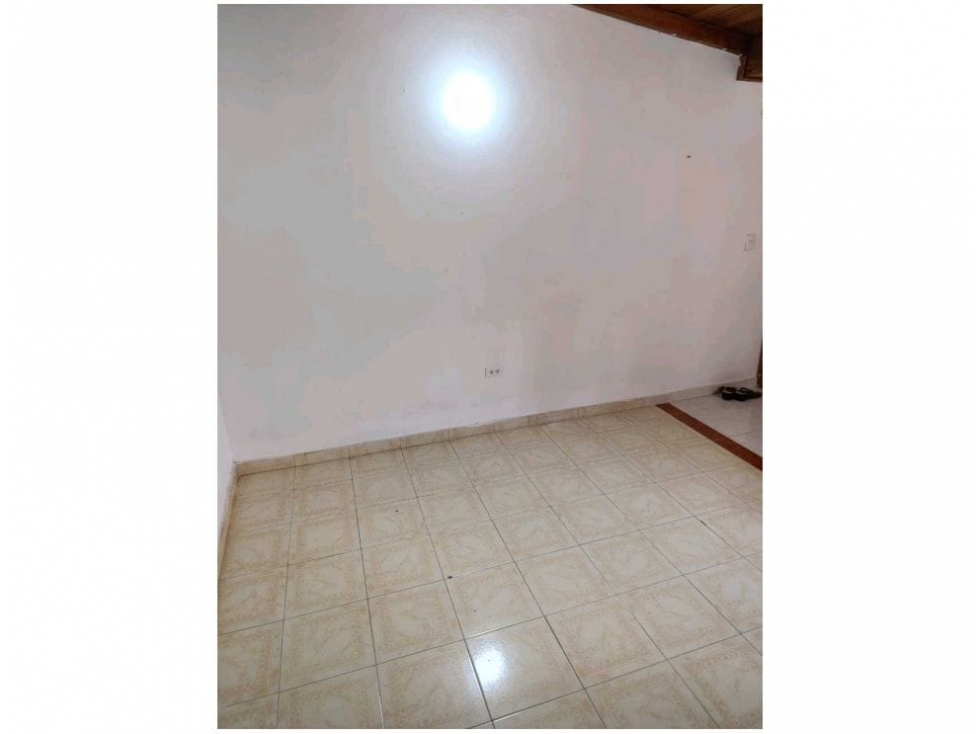 Se vende casa de 2 pisos en conjunto cerrado, el jardín — foto 6