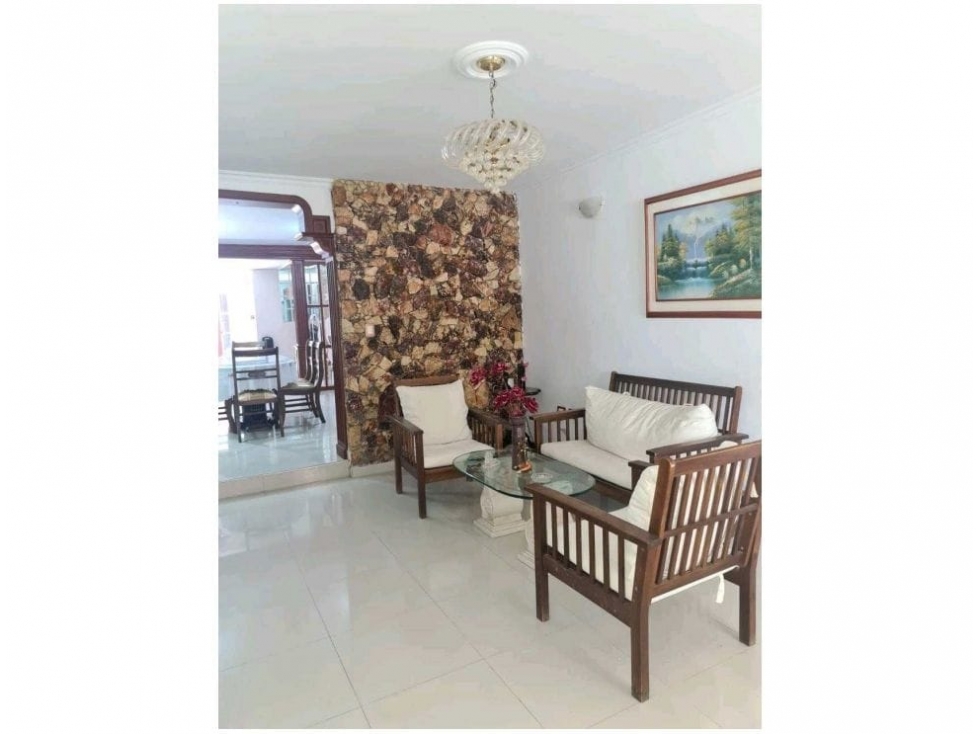 Se vende hermosa casa de 2 pisos, 207m2, el jardín — foto 3