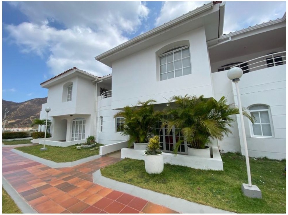 Venta de casa Conjunto Rodadero Reservado