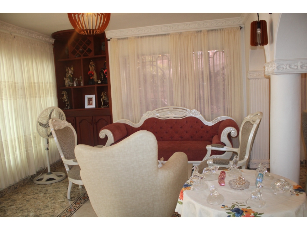 Gran oportunidad Casa con 2 aptos independientes en Los Naranjo G-23 — foto 4
