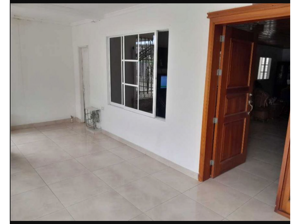 Amplia Casa Esquinera Remodelada en Los Olivos C-9 — foto 3