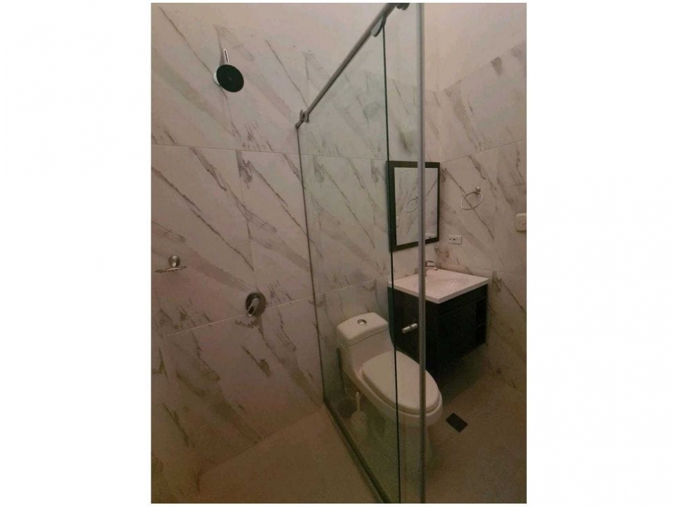 Se vende hermosa casa de 2 pisos, 207m2, el jardín — foto 5