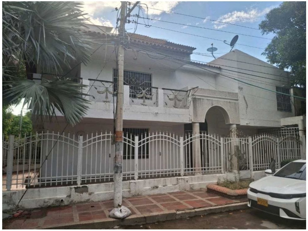 Se vende y arrienda amplia casa esquinera de 2 pisos, san francisco — foto 2