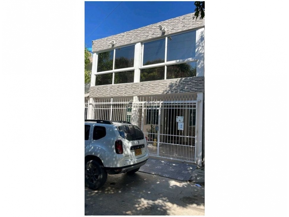 Se vende casa de 2 pisos con paneles solares, 156m2, miracampestre