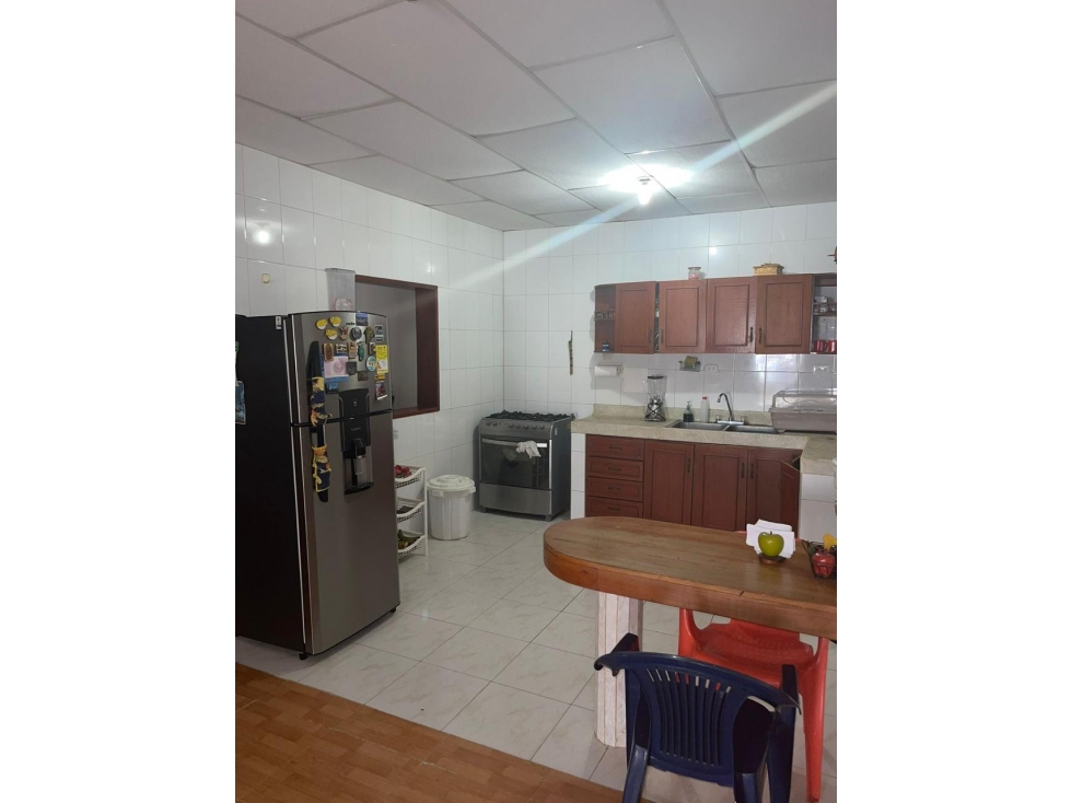 EN VENTA HERMOSA CASA DE DOS PISOS CON DOS APARTAMENTOS ARRIBA — foto 2