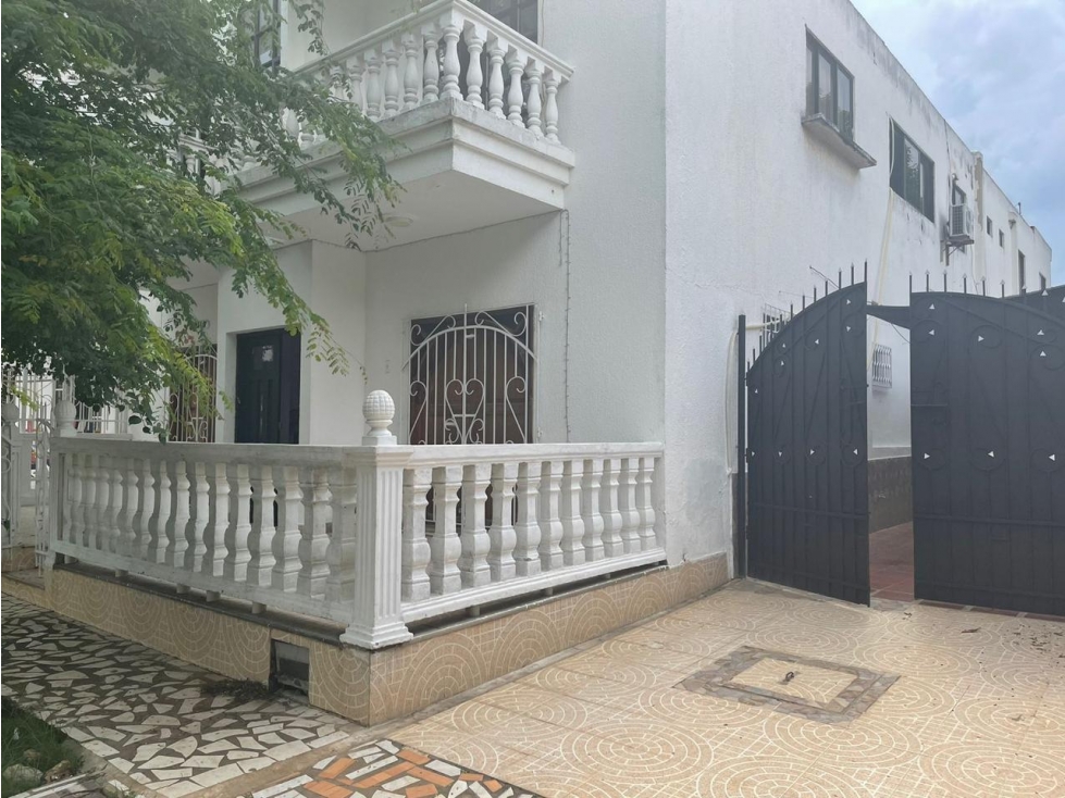 EN VENTA HERMOSA CASA DE DOS PISOS CON DOS APARTAMENTOS ARRIBA