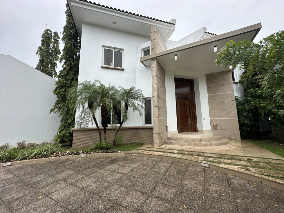 Balmoral - Costa del Este - $2,800,000