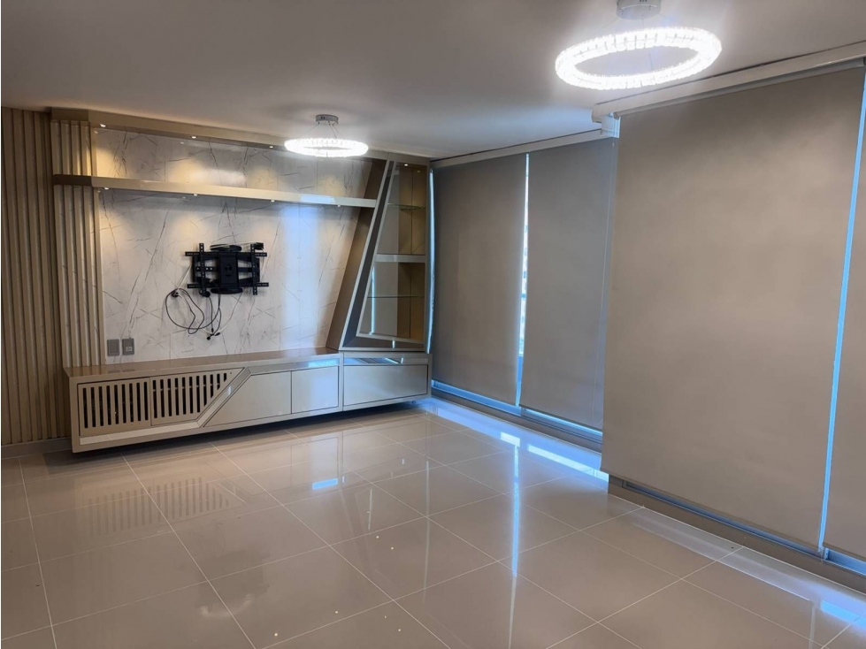 Lujoso Apartamento en Arriendo Miramar