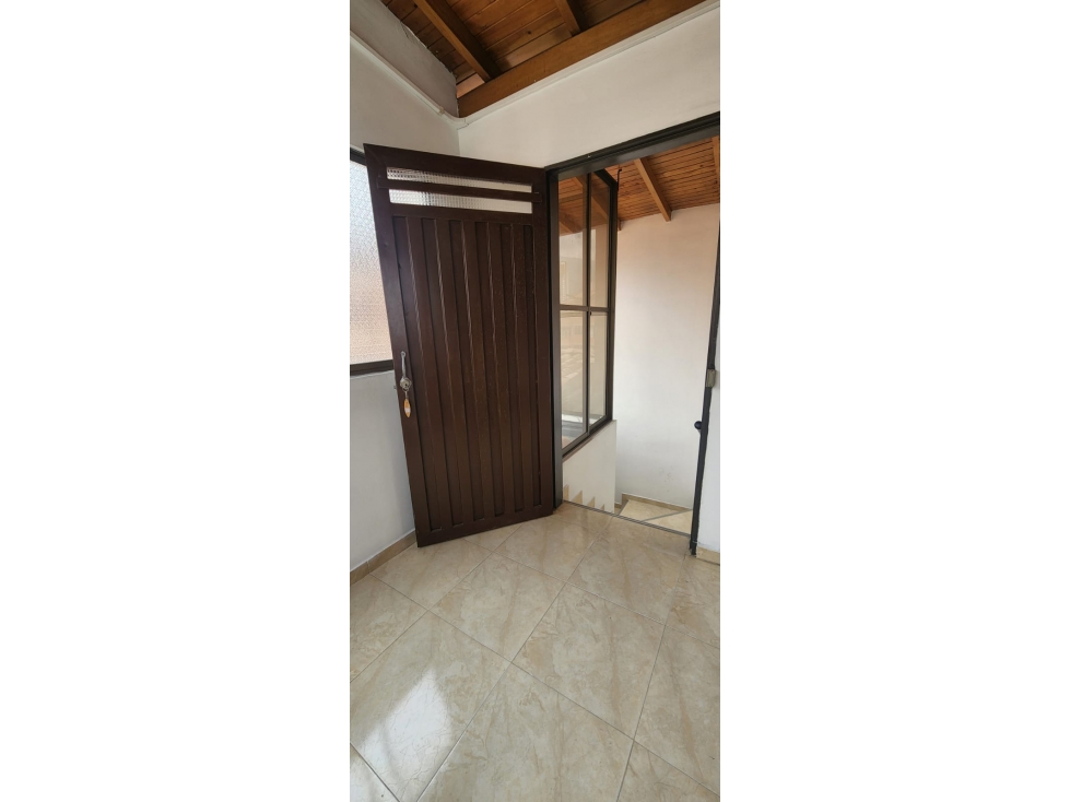 ARRIENDO APARTAMENTO SECTOR HOLANDA - 3