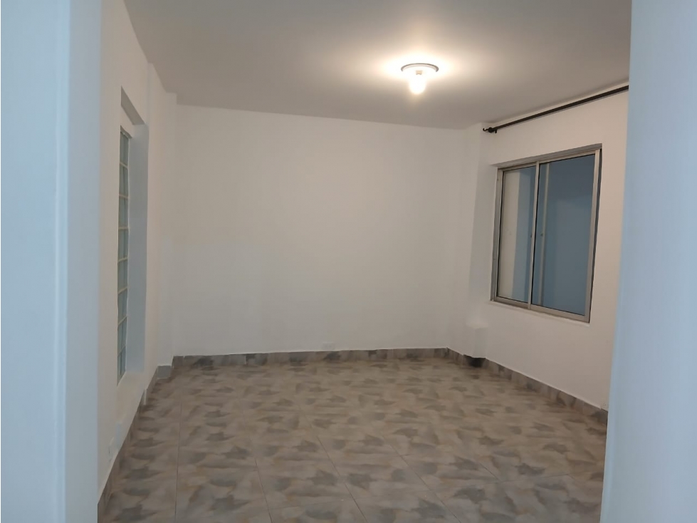 Arriendo Casa Sabaneta Sector Calle del Banco - 6