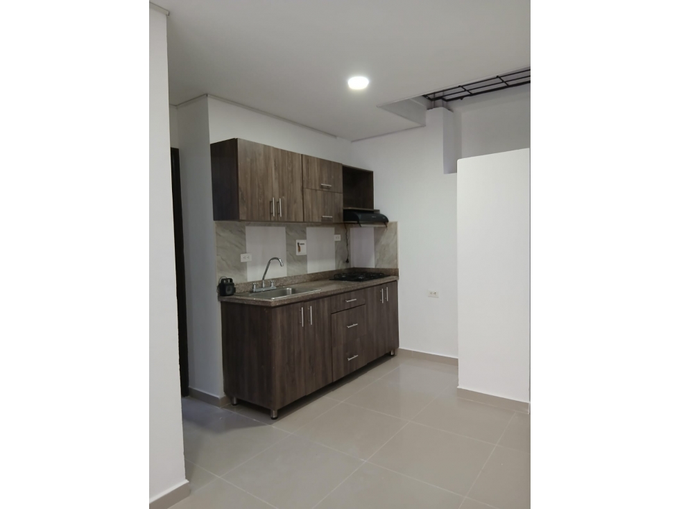 Arriendo Casa Local Sabaneta Sector Restrepo Naranjo - 2