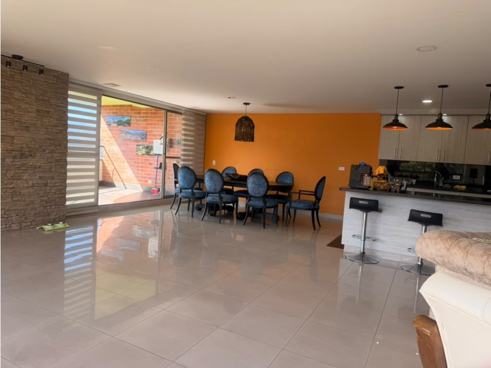 Venta Penthouse Sabaneta Sector Aves Maria — foto 3