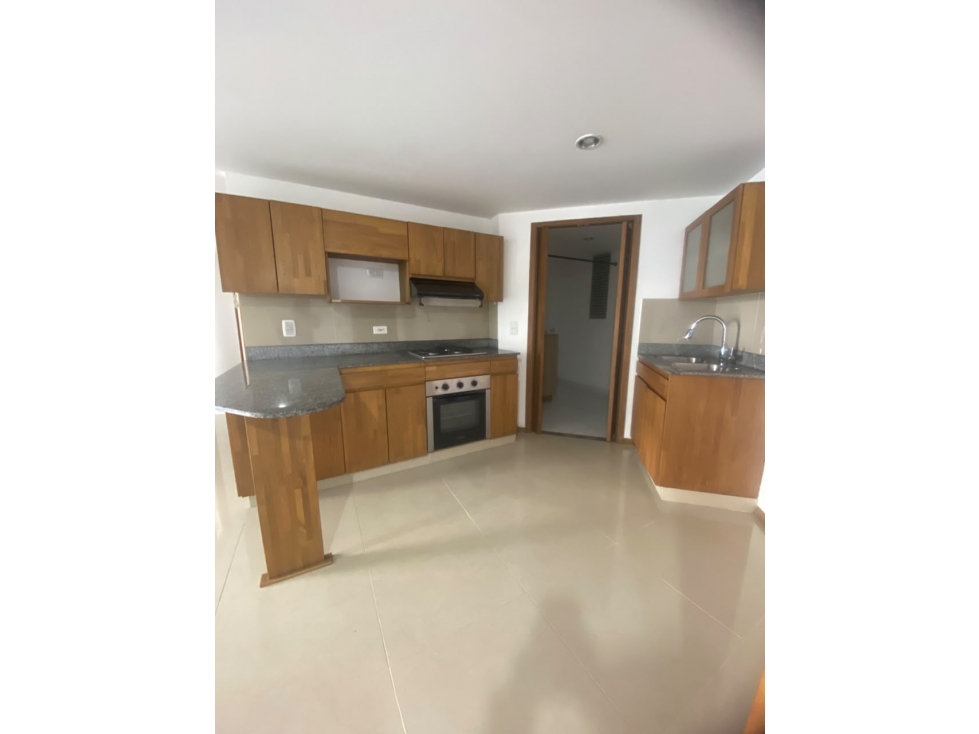 Arriendo Apartamento Sabaneta Sector Aves Maria — foto 2