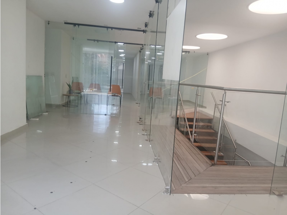 Arriendo Local Comercial Sabaneta Sector Calle Larga — foto 2