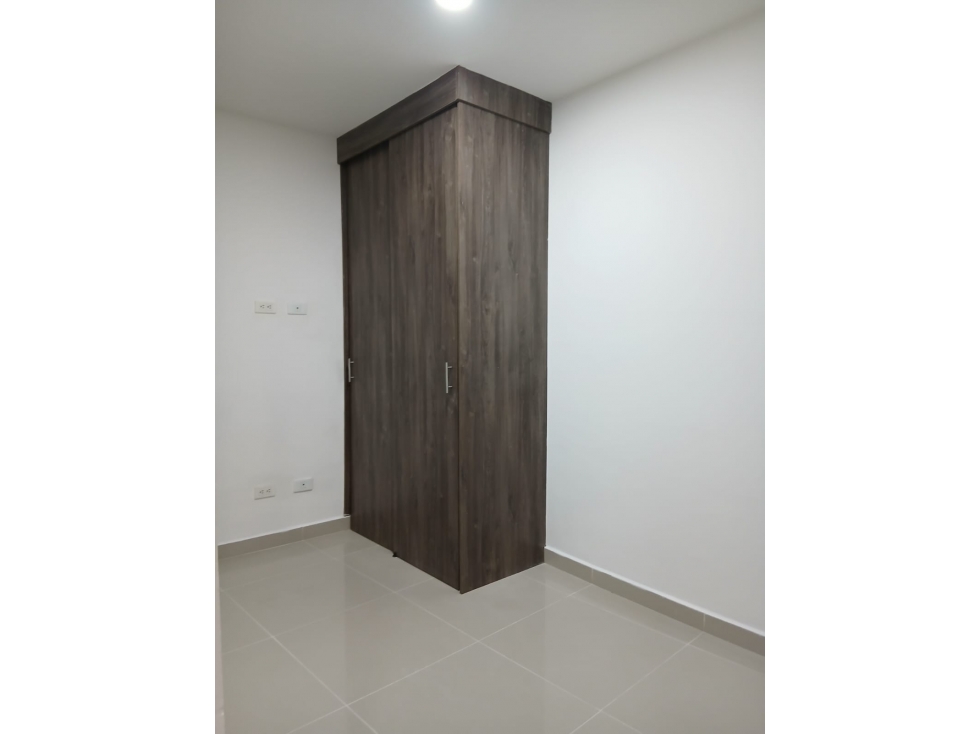 Arriendo Casa Local Sabaneta Sector Restrepo Naranjo - 5