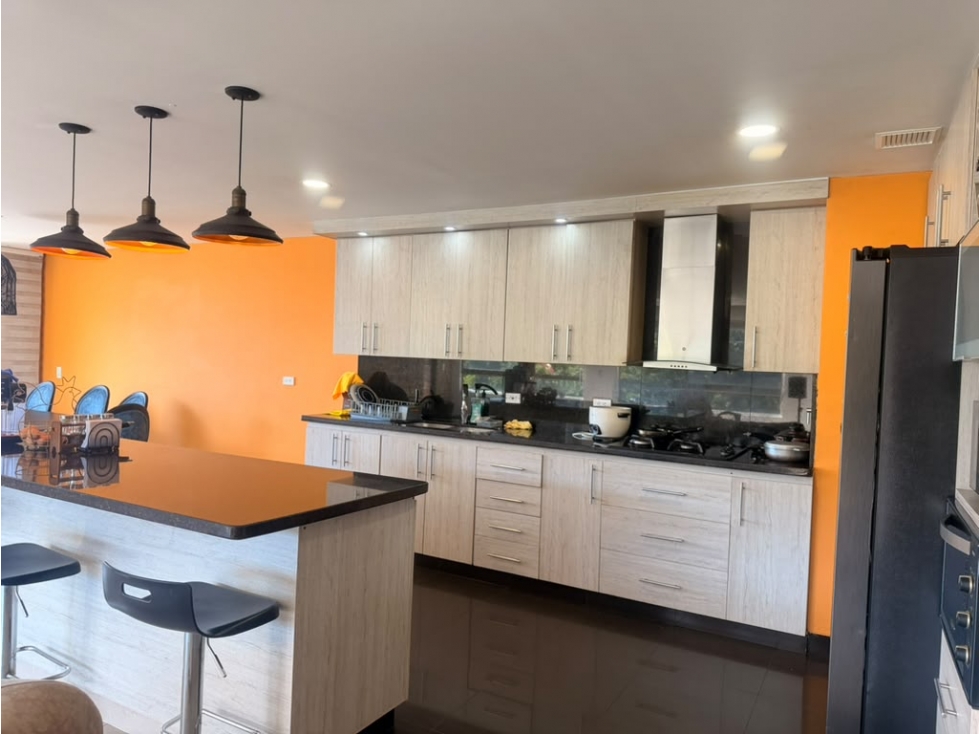 Venta Penthouse Sabaneta Sector Aves Maria — foto 2