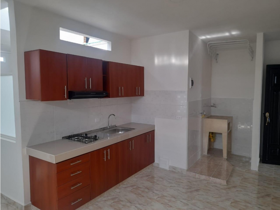 Casa Jamundí reformada | 3 Pisos| Ideal para inversión — foto 3