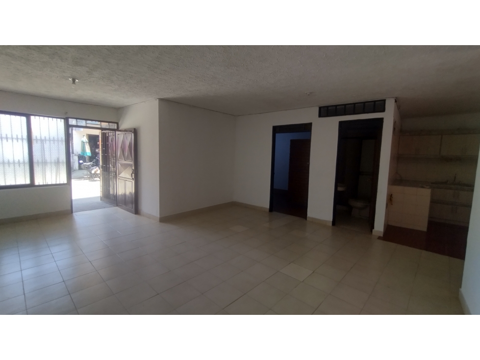 SE ARRIENDA AMPLIA CASA PARA LOCAL COMERCIAL - JAMUNDI - 3