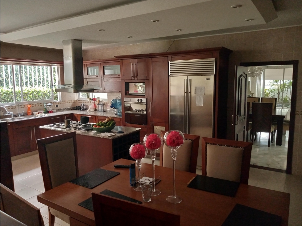 Residencia Exclusiva en Cali | 900 m² | Jardín y Amplias Zonas Social — foto 5