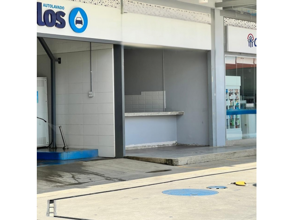 Arriendo de Local Comercial en Bahía de Plaza Pangola Jamundí - 3