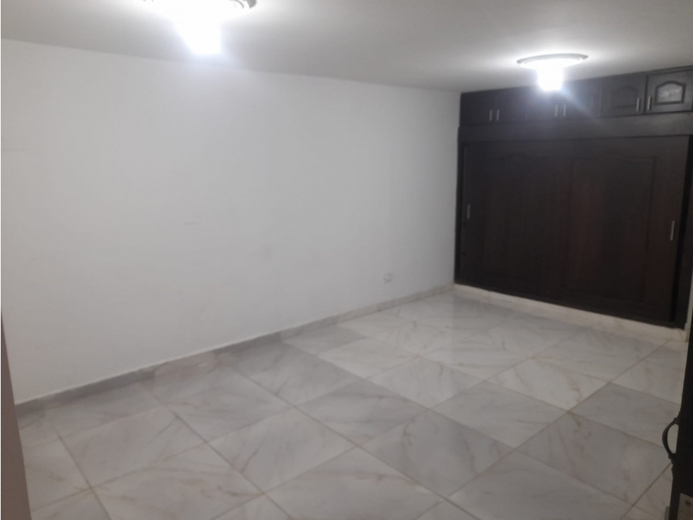 Casa Jamundí reformada | 3 Pisos| Ideal para inversión — foto 4