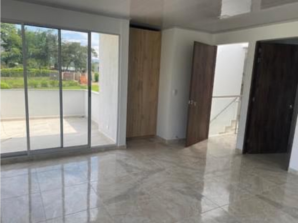 VENTA DE CASA EN CONDOMINIO CLUB LOS CEDROS EN JAMUNDI — foto 3