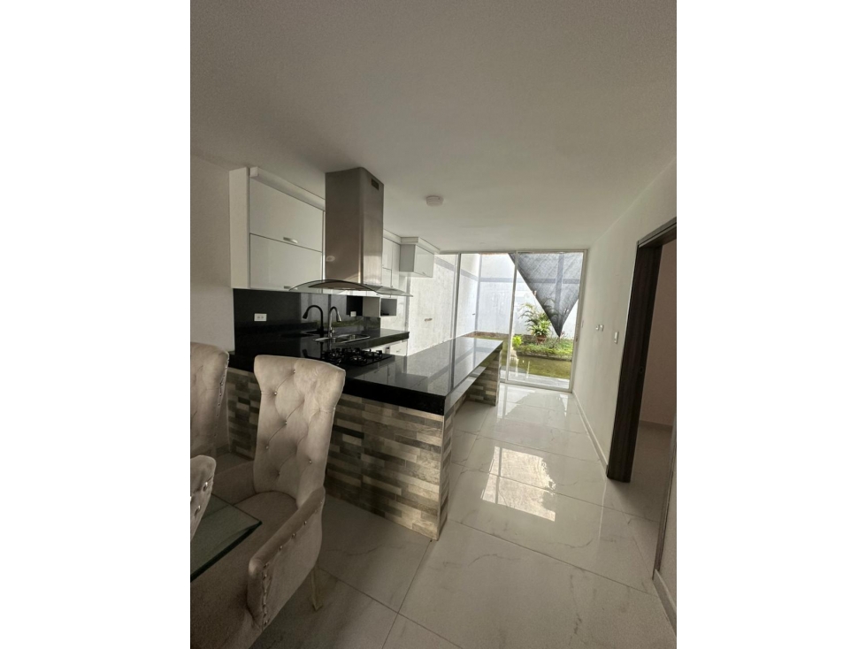 Casa en Venta Reformada | La Pradera, Jamundí | Terraza y Jacuzzi — foto 3