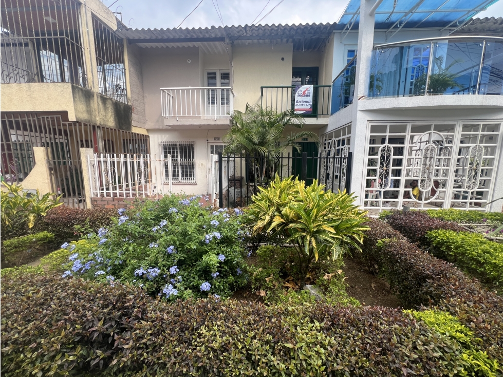 Casa en Renta en Jamundí | 3 alcobas | Balcón | Pasillo - 1