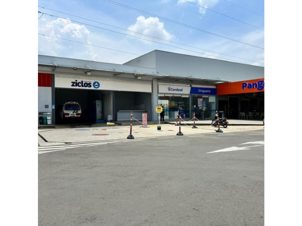 Arriendo de Local Comercial en Bahía de Plaza Pangola Jamundí - 5