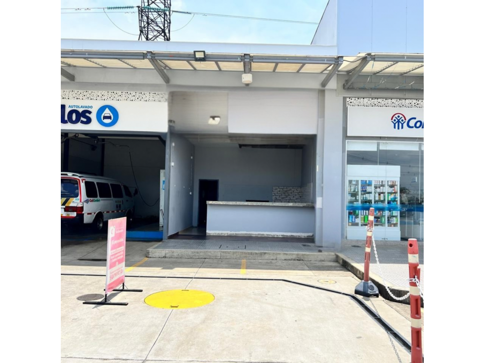 Arriendo de Local Comercial en Bahía de Plaza Pangola Jamundí - 1