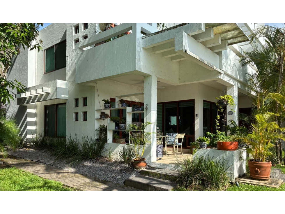 Casa en Venta Frente Al Río con Jardín y Alberca en Fraccionamiento — foto 3