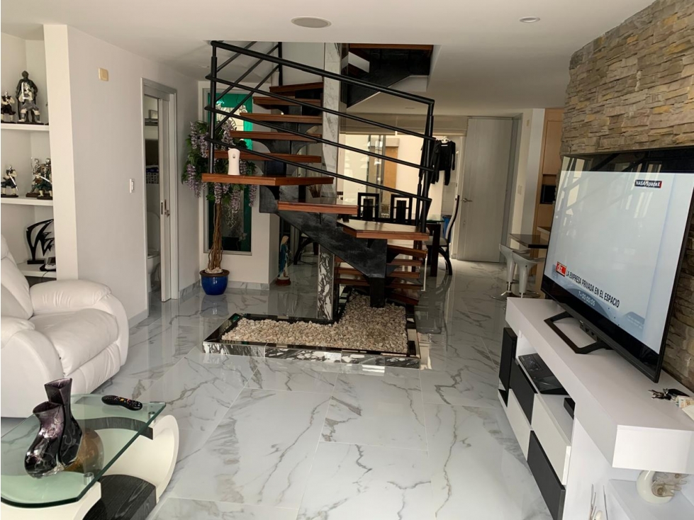 VENDO CASA DE 2 PISOS EN LA VILLA PEREIRA — foto 3