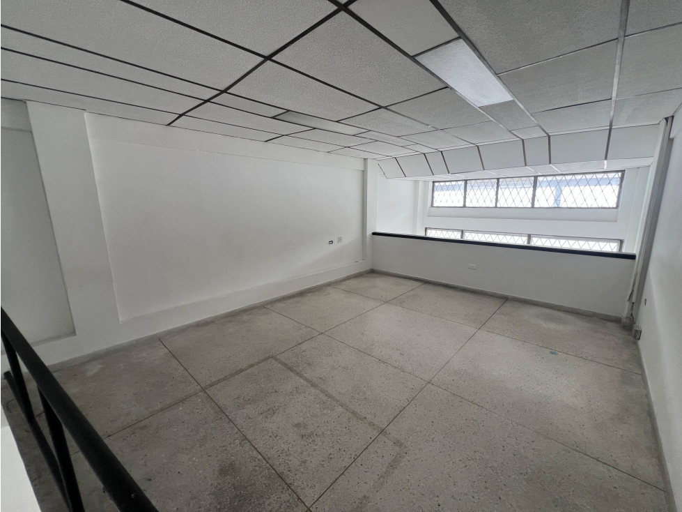 SE RENTA LOCAL COMERCIAL EN DOSQUEBRADAS, POR LA ROSA - 1