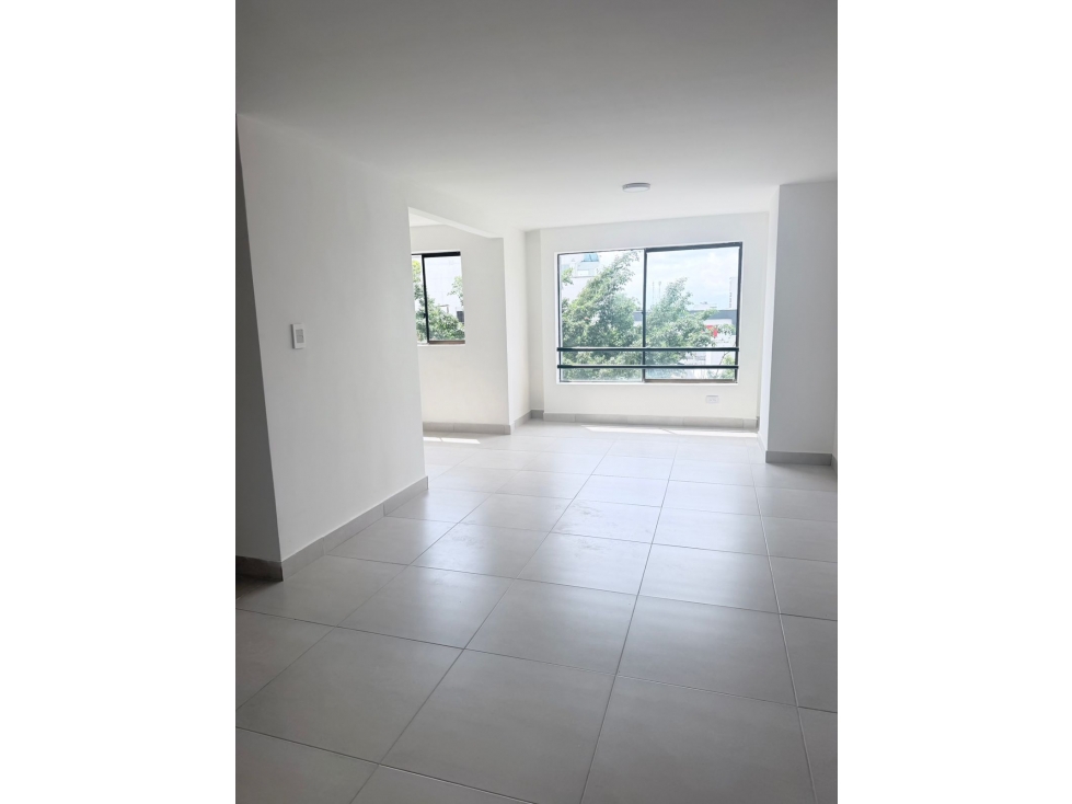 VENDO APARTAMENTO SOBRE LA AV 30 DE AGOSTO PEREIRA