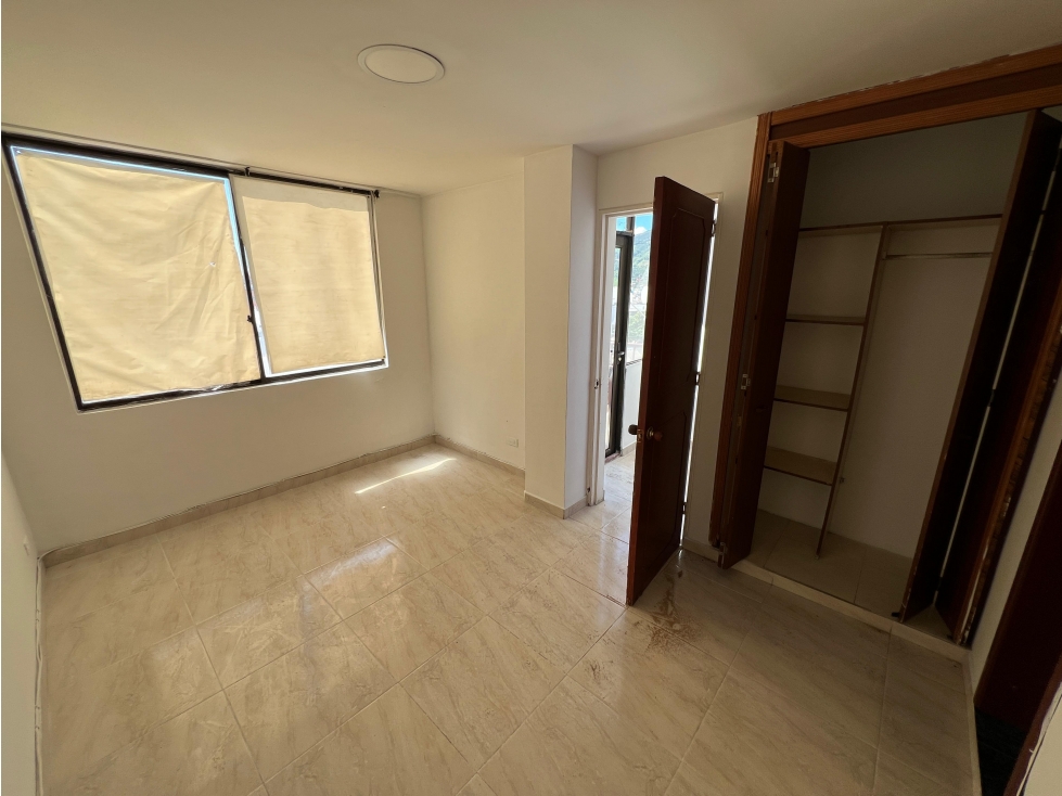 Vendo apartamento cerca de las garazas sobre la av 30 de agosto — foto 2
