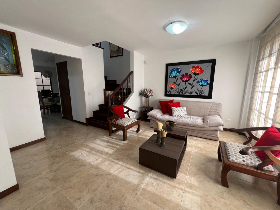 VENDO CASA DE DOS NIVELES EN ALAMOS, SECTOR CANAAN — foto 2