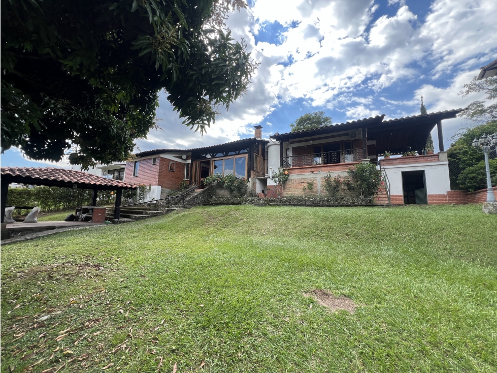 SE RENTA CASA CAMPESTRE EN LA VIA ALCALA, PEREREIRA