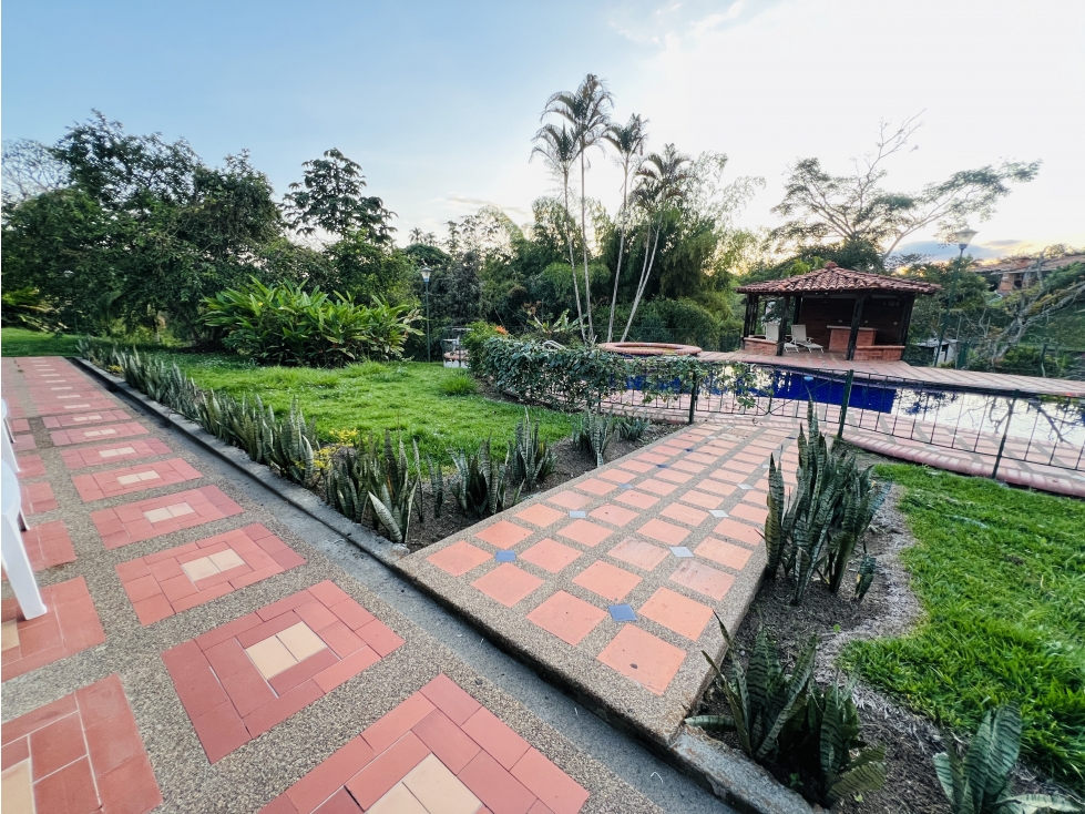 VENDO CASA CAMPESTRE EN COMBIA ,PEREIRA EN CONJUNTO CERRADO