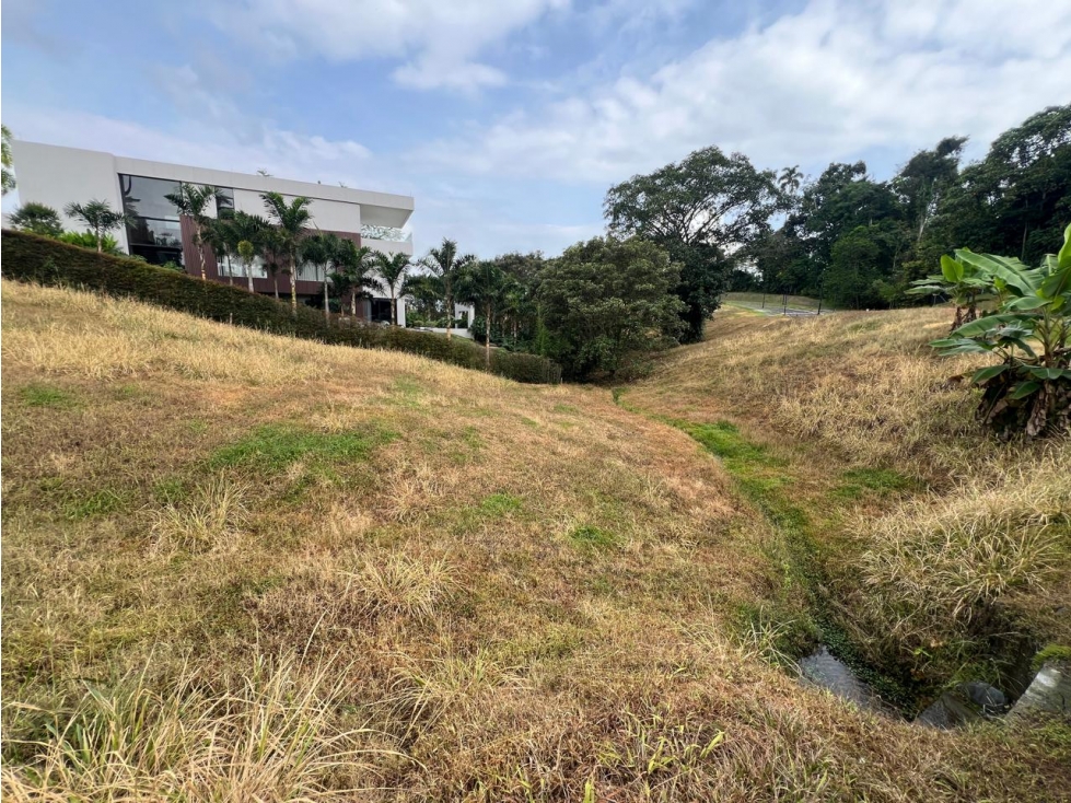 VENDO LOTE CAMPESTRE EN EL CONDOMINIO MALABAR, CERRITOS. - 3