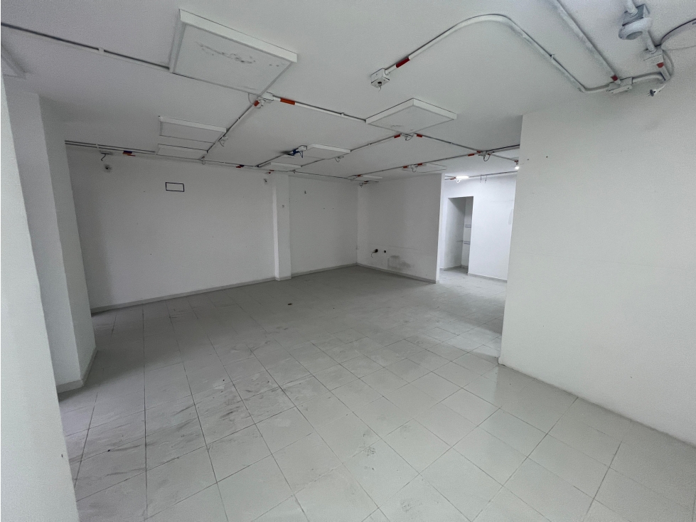SE RENTA LOCAL COMERCIAL EN DOSQUEBRADAS, POR LA ROSA - 4