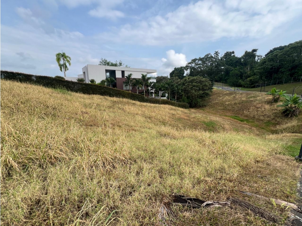 VENDO LOTE CAMPESTRE EN EL CONDOMINIO MALABAR, CERRITOS. - 5