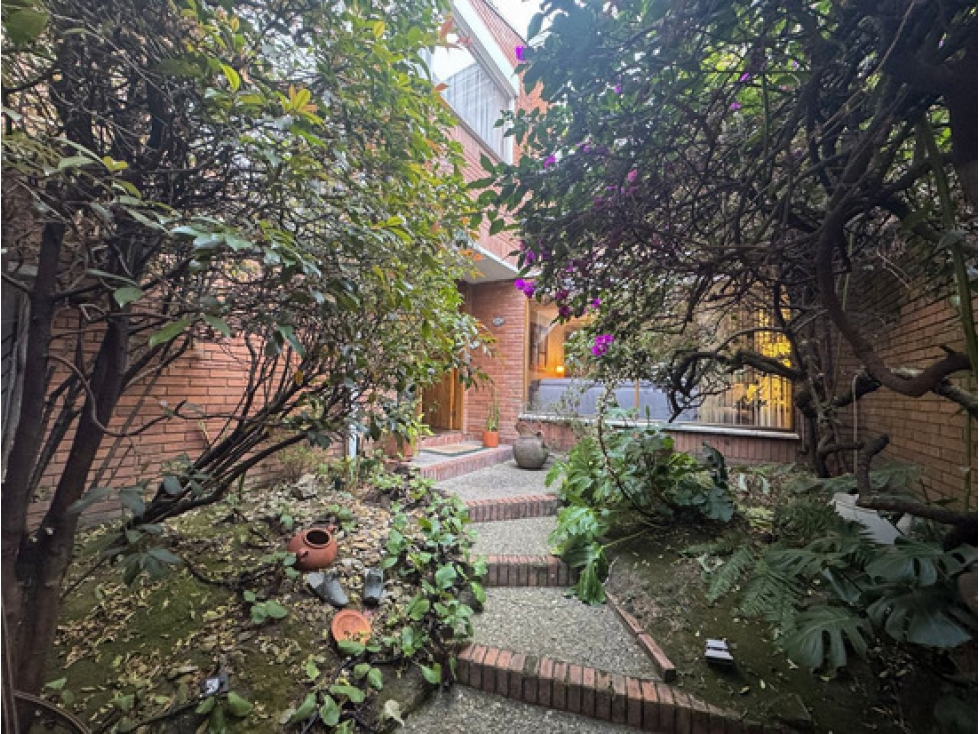 Hermosa casa en venta en Batán