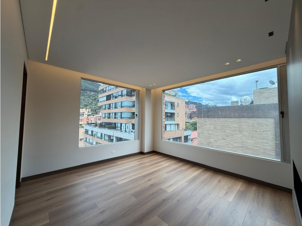 Arriendo Espectacular Penthouse Remodelado con Amplias Terrazas — foto 3