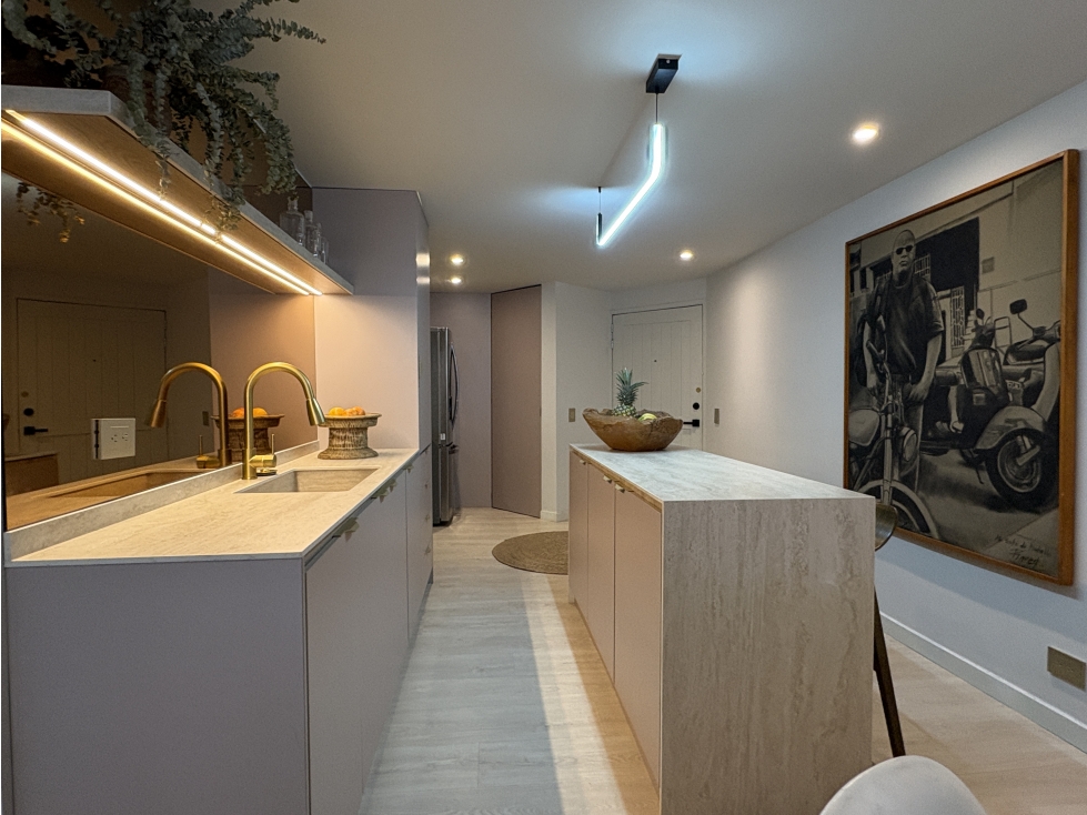 Apartamento en venta, vive en El Chicó con estilo, luz y confort — foto 2