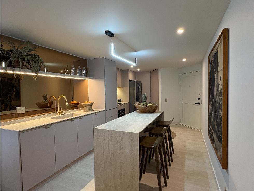 Apartamento en venta, vive en El Chicó con estilo, luz y confort