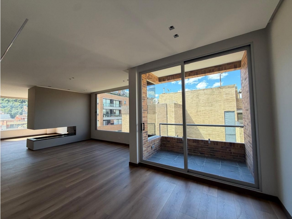 Arriendo Espectacular Penthouse Remodelado con Amplias Terrazas