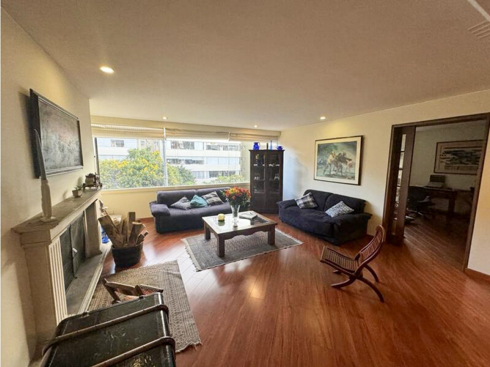 Venta/Arriendo Encantador apartamento remodelado en Santa Bárbara — foto 2