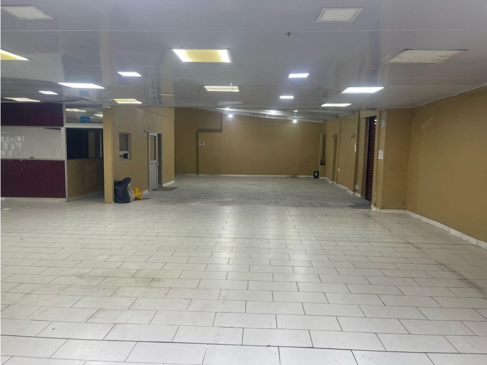 Vendo local comercial en Marly sobre la Carrera 13
