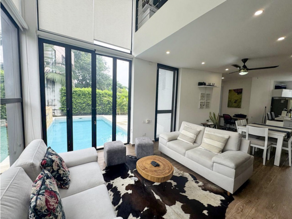 Vendo Casa moderna con piscina y vista natural, condominio en La Mesa. — foto 4