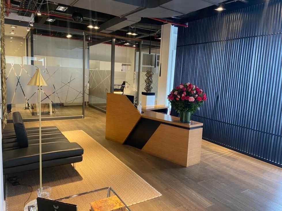 En Venta Oficina de Vanguardia y Elegancia en la Calle 93 — foto 3